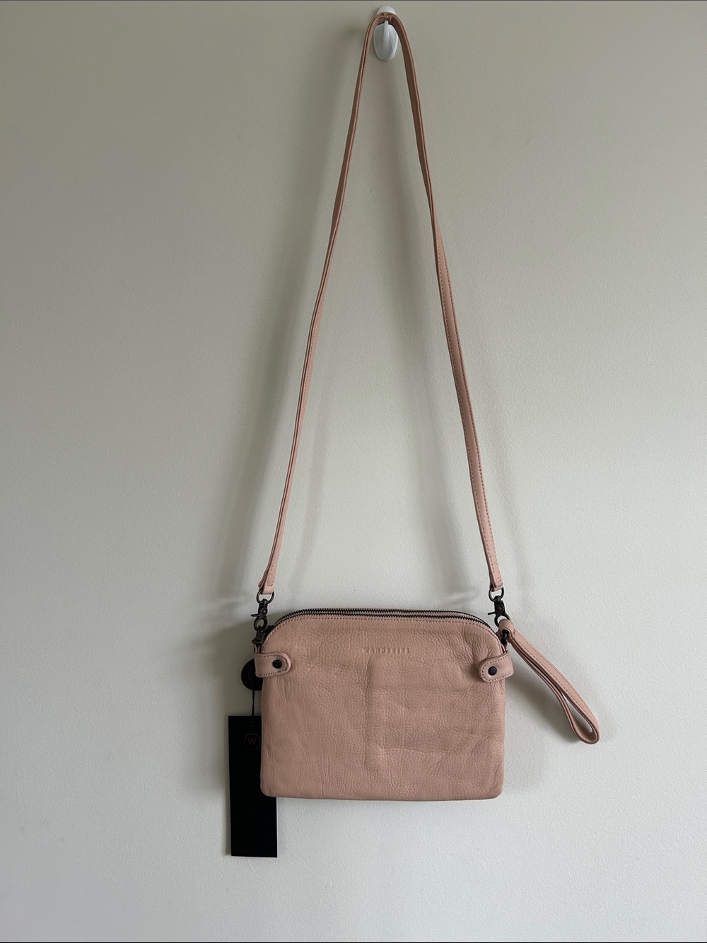 Wanderers Travel Co THE VENETIAN PASSPORT Blush Leather Crossbody Bag - Picture 7 of 13